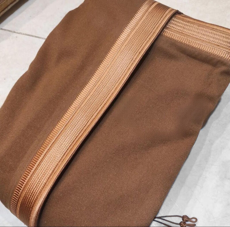 بشت كمبيوتر معمول بالزري  الفاخر سموط بريسم او زري